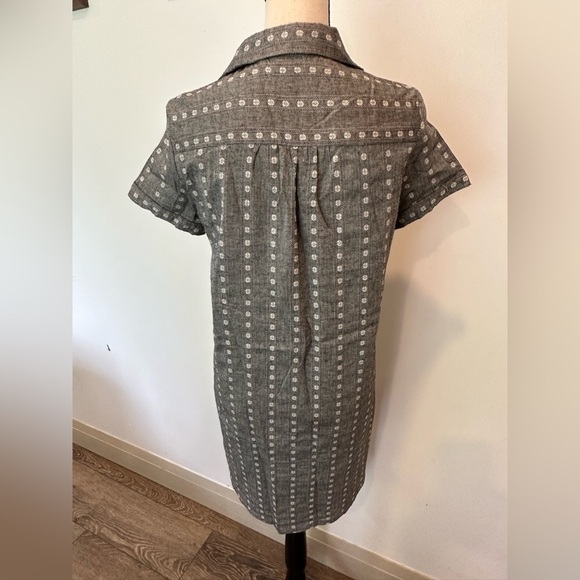 Max Studio XS Shift Dress Grey Patterned V Neck Collared Button NWOT - Picture 4 of 10